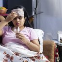 Os principais sintomas da dengue são febre alta, dor de cabeça, dores no corpo e prostração - iStock