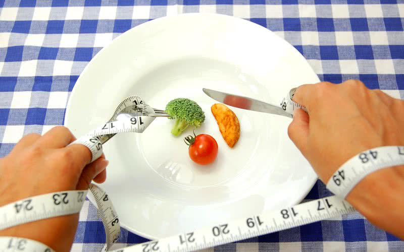 Dietas restritivas demais não são efetivas para a perda de peso sustentado - iStock