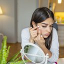 O transtorno de escoriação é caracterizado por pessoas que ficam cutucando a pele o tempo inteiro - iStock