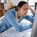 Febre e calafrios sinalizam a presença de uma infecção - iStock