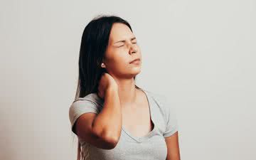 A fibromialgia geralmente coexiste com outros problemas de saúde, como distúrbios reumáticos e intestinais - iStock