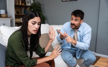 O gaslighting é uma forma sutil de violência psicológica que pode causar enorme dano emocional - iStock