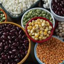 Grãos integrais, feijões e lentilhas são exemplos de alimentos que favorecem nossa saúde mental - iStock