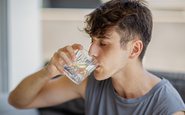 Não espere a sede chegar: tomar água pode melhorar sua resposta ao estresse - iStock