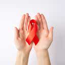 Segundo a UNAIDS, cerca de 38 milhões de pessoas no mundo vivem com HIV - iStock