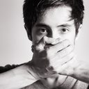 A maioria dos pacientes chega ao consultório com dor de dente causada por cáries - iStock