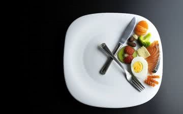 Para perder peso é necessário consumir menos calorias do que o corpo gasta - iStock