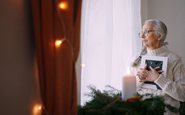Sonhar com um parceiro romântico ou animal de estimação que já partiu é extremamente comum - iStock