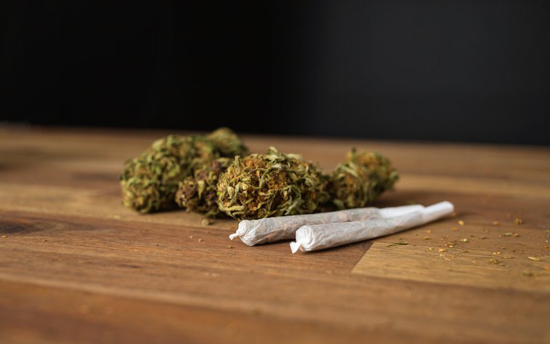 Usuários de maconha apresentaram risco 29% maior de ataques cardíacos e 20% maior de derrame - iStock
