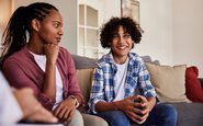É impossível controlar o que os jovens acessam na internet o tempo todo e em todo lugar - iStock