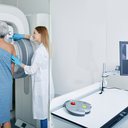 Será que a mulher precisa continuar a fazer as mamografias após o período reprodutivo? - iStock
