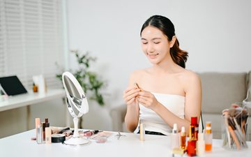 Engajamento com conteúdo relacionado à beleza levou adolescentes a consumirem mais produtos - iStock