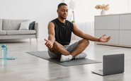 Existem vários tipos de meditação, e aplicativos de celular podem ajudar nisso - iStock