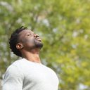 O programa baseado em midfulness se mostrou eficaz, apesar de o remédio agir mais rápido - iStock