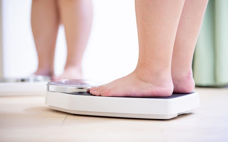 A obesidade é uma condição em que há o acúmulo excessivo de gordura corporal - iStock