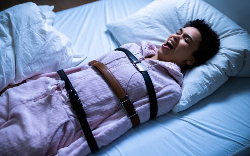 Psicoterapia e higiene do sono são estratégias para tratar a paralisia do sono - iStock