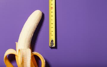 É possível que, com o ganho de peso, o pênis fique menos aparente, mas isso não quer dizer que ele diminuiu - iStock