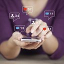 A lógica da recompensa ao mesmo tempo que estimula mudanças sociais, também contribui para a desinformação - iStock