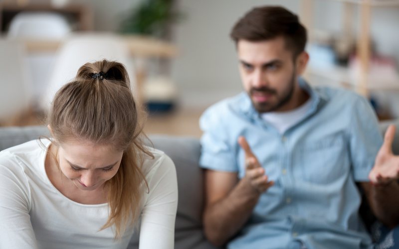 O abuso emocional pode ser sutil e disfarçado - iStock