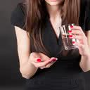 Será que tudo bem consumir bebida alcoólica quando se toma algum remédio - iStock