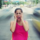 O barulho constante dos carros pode estar afetando sua saúde mental - iStock