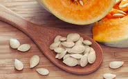 Uma porção de sementes fornece gorduras do bem, proteína vegetal e minerais importantes à saúde - iStock