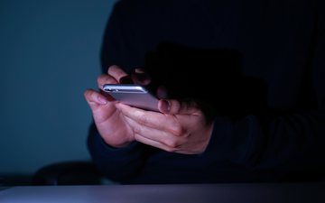 Risco de fotos compartilhadas pela internet "vazarem" é real - iStock