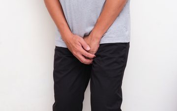 Testículo diminuir após torção e cirurgia é normal?