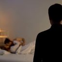 A traição íntima pode causar ansiedade e depressão e mexer com a autoconfiança de uma pessoa - iStock