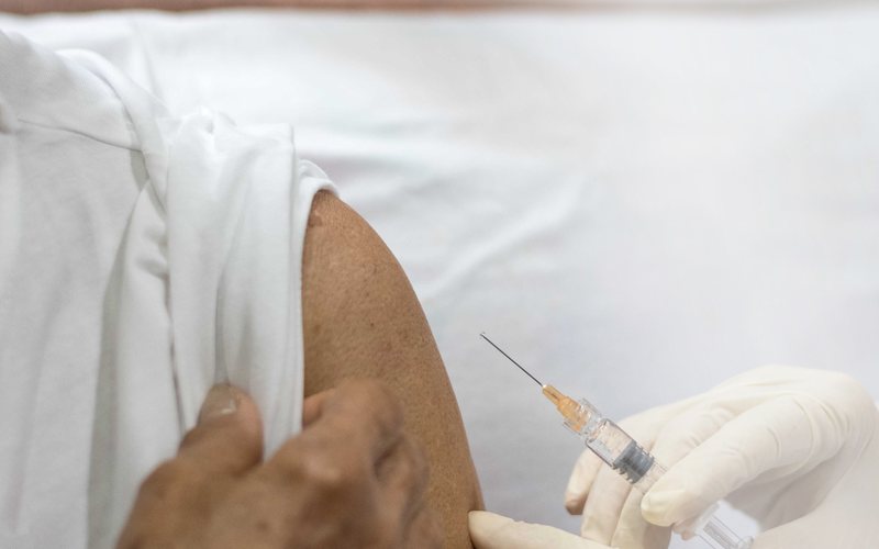 Experimento indicou que a vacinação reduziu o risco de demência em 20% - iStock