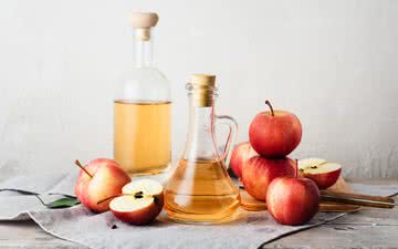 O de maçã é um dos tipos mais populares de vinagre para uso culinário e para fins de saúde - iStock