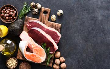 A vitamina B12 é encontrada naturalmente em alimentos de origem animal - iStock