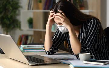 Mais de 60% delas se sentem deprimidas e dormem mal em função do trabalho - iStock
