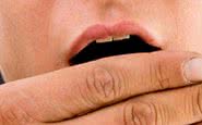 Imagem Jairo responde: herpes labial pode passar para a genitália no sexo oral?