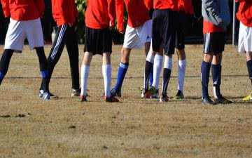 Imagem Jogar bola pode melhorar o desempenho na escola, segundo estudo