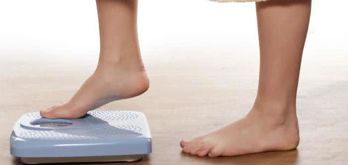 Imagem Menstruar cedo pode causar excesso de peso mais tarde