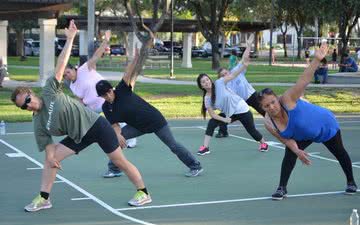 Imagem Suporte social é capaz de reduzir a dor, o que leva a pessoa a fazer mais exercício