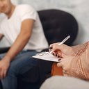 Fazer psicoterapia não é como conversar com um bom amigo - Freepik