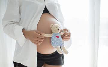 Muitas grávidas relevaram medo de contrair a doença indo ao hospital para o parto - Freepik
