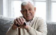 Em idosos com declínio cognitivo há necessidade de mais cuidado e atenção ao longo do tratamento - iStock