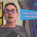 Ter um grande projeto pela frente, por exemplo, pode criar um ciclo de alta ansiedade, procrastinação e desafios - Arte